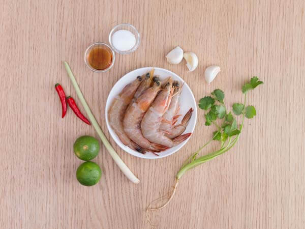 Tôm hấp sả và chanh ngọt mềm thơm ngon 46 tom hap sa chanh