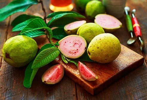 Top 10 thực phẩm giúp tóc bóng mượt khỏe mạnh 45 Ổi