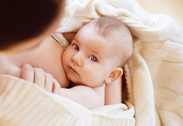 Trẻ sơ sinh bú bao nhiêu sữa một ngày là đủ? 6