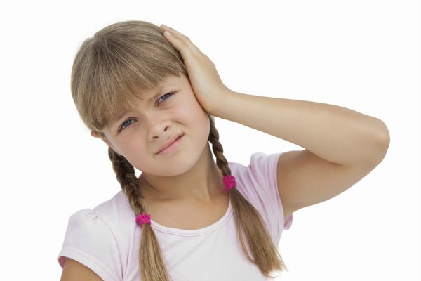 Trẻ suýt bị điếc vì bố mẹ tự ý chữa viêm tai giữa tại nhà 34 Trẻ suýt bị điếc vì bố mẹ tự ý chữa viêm tai giữa tại nhà 6