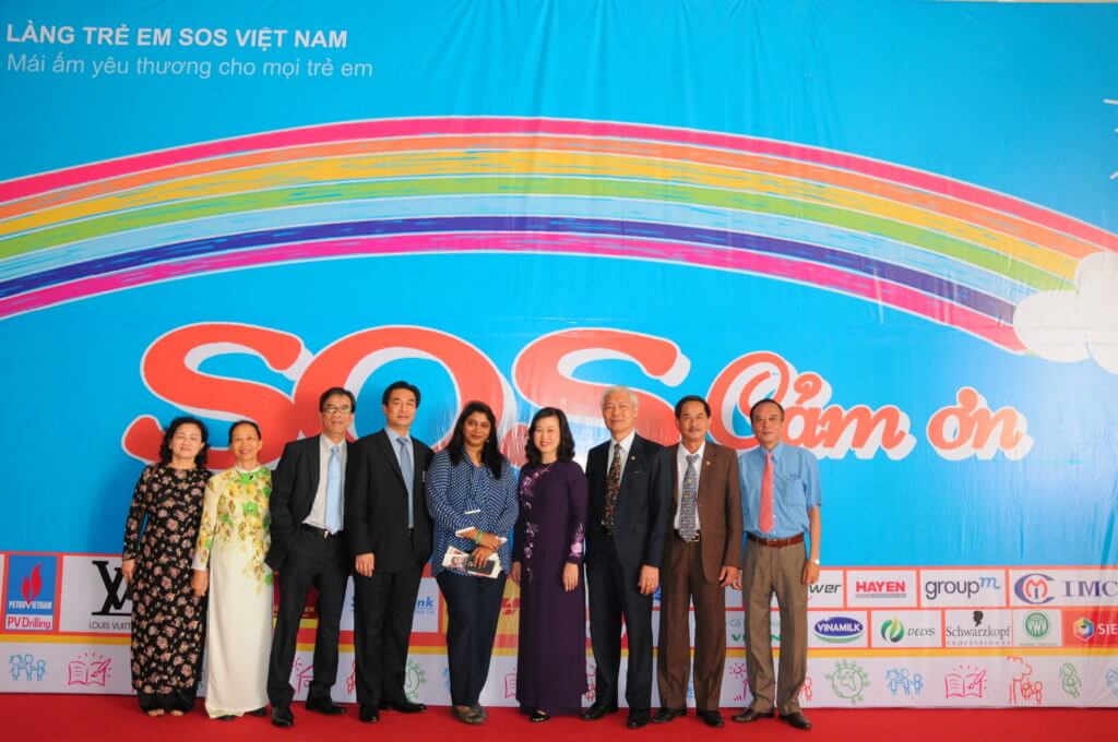 Tri ân những tấm lòng đồng hành cùng SOS Việt Nam 45 Tri ân những tấm lòng đồng hành cùng SOS Việt Nam 17