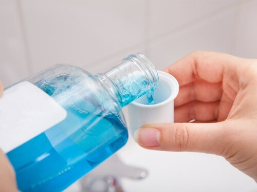 Trị gàu dứt điểm với những nguyên liệu dễ kiếm 43 Nước súc miệng