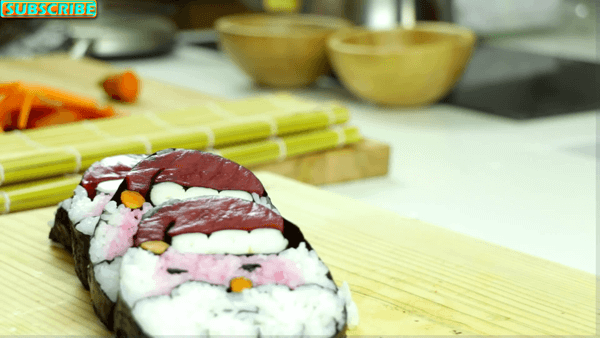 Trổ tài làm món Sushi hình ông già Noel ngộ nghĩnh cho bé 57 Sushi hình ông già Noel 10