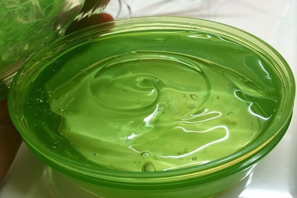Tự chế kem dưỡng ẩm bằng dầu dừa và nha đam 33 dau-dua