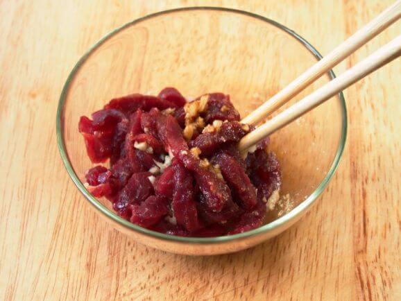 Tự làm bánh gạo Hàn Quốc xào thịt bò tại nhà 19