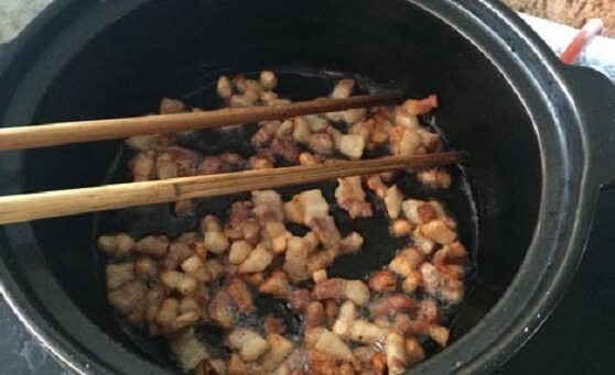 Tự làm cơm cháy kho quẹt cho cả nhà nhâm nhi cuối tuần 47 Tự làm cơm cháy kho quẹt cho cả nhà nhâm nhi cuối tuần 19