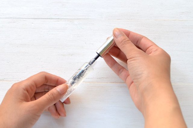 Tự làm gel thoa lông mày đơn giản nhưng lại cho hiệu quả bất ngờ 52 Tự làm gel thoa lông mày đơn giản nhưng lại cho hiệu quả bất ngờ 24