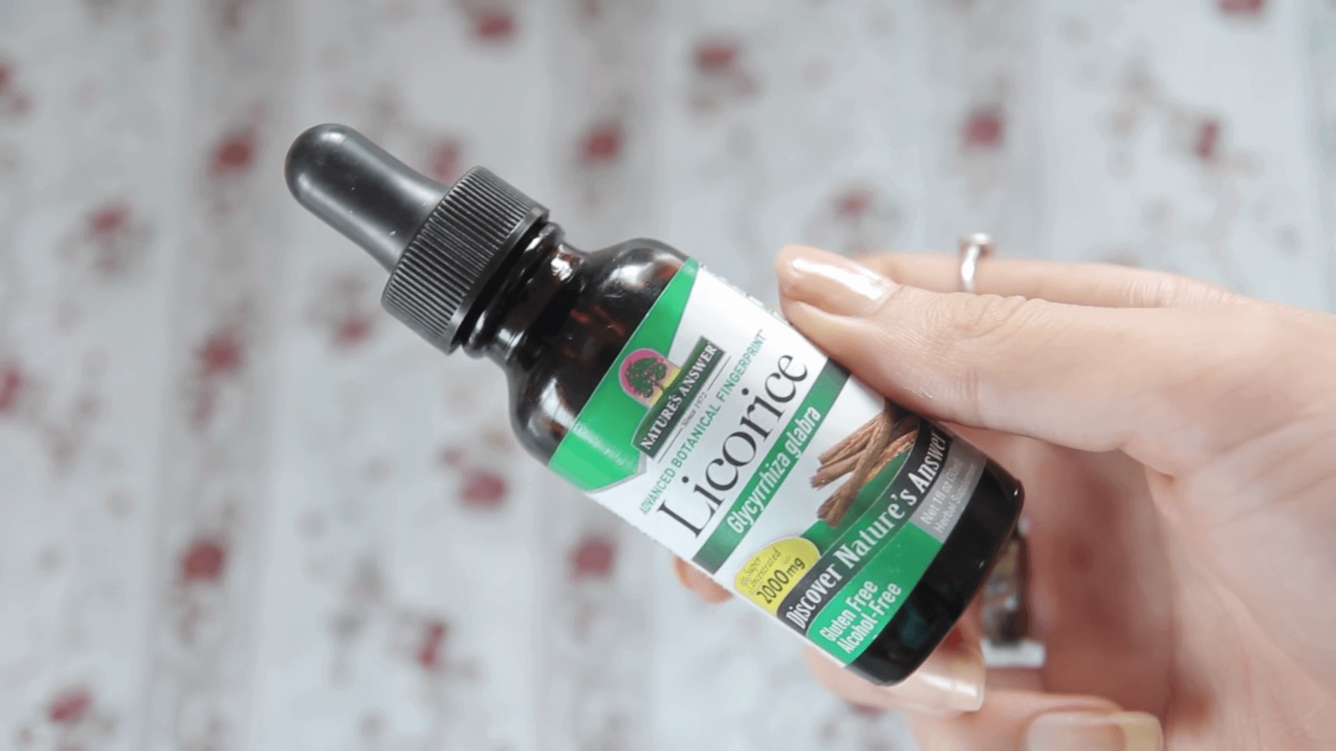 Tự làm kem xóa nếp nhăn và quầng thâm mắt chỉ trong vài phút 65 tri quang tham 7