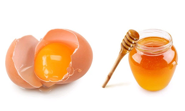Lòng trắng trứng gà và mật ong