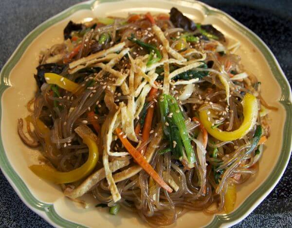 Tuyệt chiêu nấu món miến trộn Hàn Quốc ngon không thua gì ngoài hàng 49 Tuyệt chiêu nấu món miến trộn Hàn Quốc ngon không thua gì ngoài hàng 21