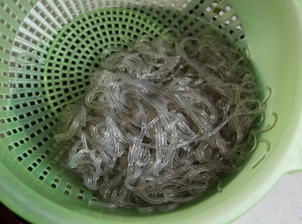 Tuyệt chiêu nấu món miến trộn Hàn Quốc ngon không thua gì ngoài hàng 59 Tuyệt chiêu nấu món miến trộn Hàn Quốc ngon không thua gì ngoài hàng 31