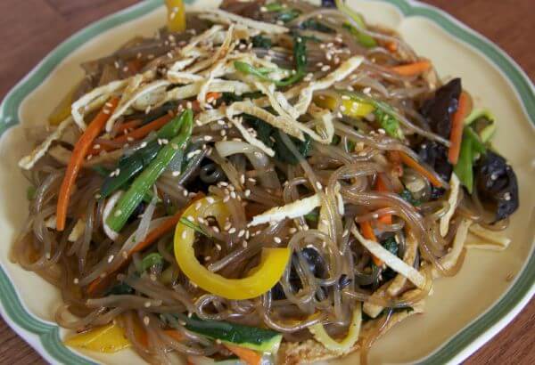 Tuyệt chiêu nấu món miến trộn Hàn Quốc ngon không thua gì ngoài hàng 65 Tuyệt chiêu nấu món miến trộn Hàn Quốc ngon không thua gì ngoài hàng 37