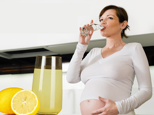 Tuyệt chiêu trị khô môi cho bà bầu 36 Tuyệt chiêu trị khô môi cho bà bầu 8