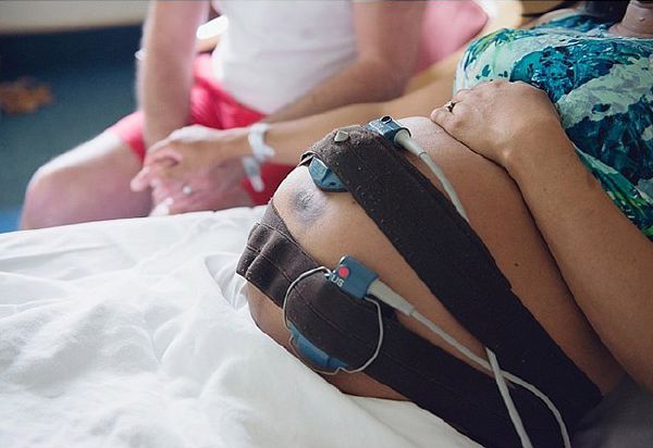 Vào phòng đẻ xem chi tiết một ca sinh mổ 50 Vào phòng đẻ xem chi tiết một ca sinh mổ 23