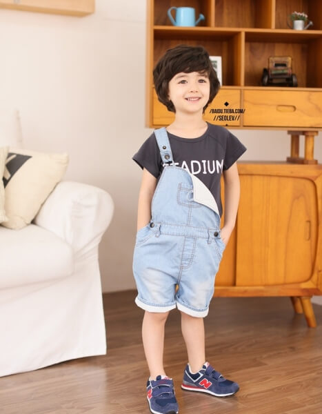 Vẻ điển trai cuốn hút của mẫu nhí lai Nga - Hàn 55