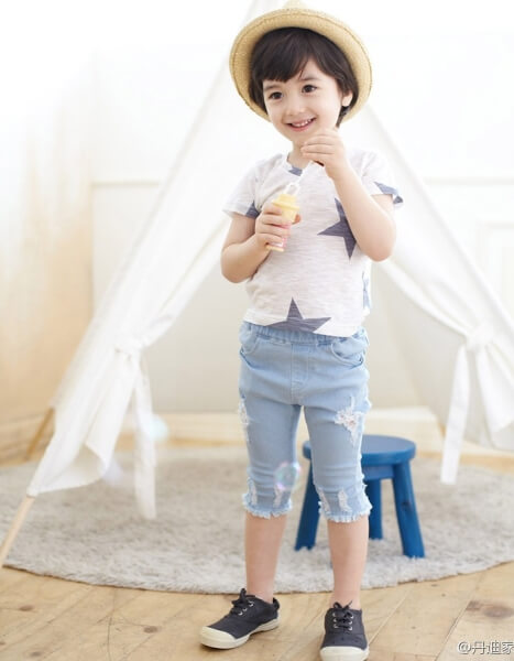 Vẻ điển trai cuốn hút của mẫu nhí lai Nga - Hàn 39