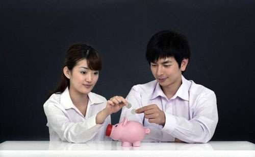 Vợ chồng tiền ai nấy giữ 35 vo-chong