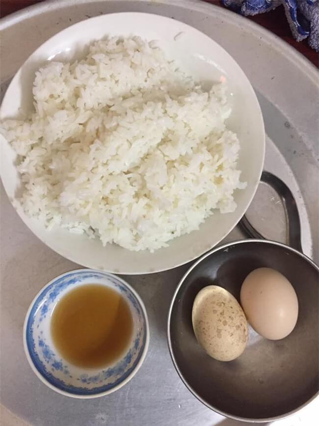 Xót xa những mâm cơm nhà chồng để phần con dâu ở cữ 38 Xót xa những mâm cơm nhà chồng để phần con dâu ở cữ 10