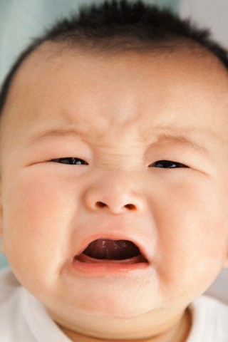 xu-ly-the-nao-khi-tre-bi-tua-luoi
