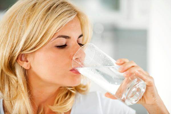 "Yêu" tốt hơn khi uống nước đúng cách 33 yeu-tot-hon-khi-uong-nuoc-dung-cach