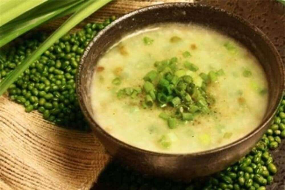 c&aacute;ch nấu ch&aacute;o lươn cho b&eacute; ăn dặm 