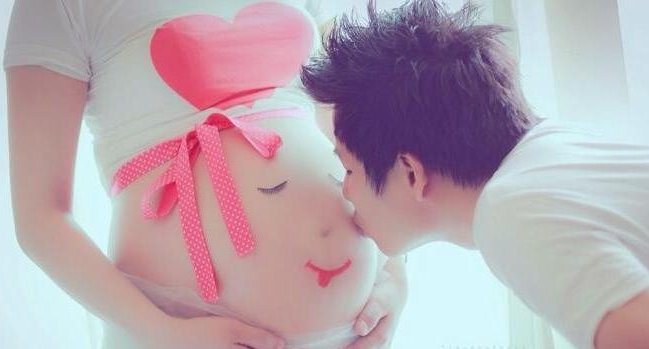 5 c&aacute;ch nu&ocirc;i con th&ocirc;ng minh từ trong bụng mẹ