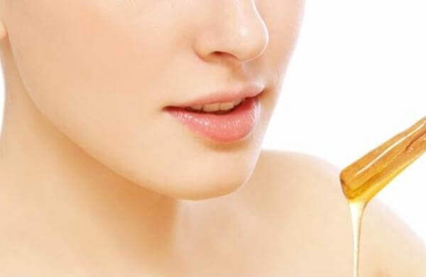 Cách chữa nẻ môi ngay tại nhà cực kỳ hiệu quả 34 Cách chữa nẻ môi ngay tại nhà cực kỳ hiệu quả 7