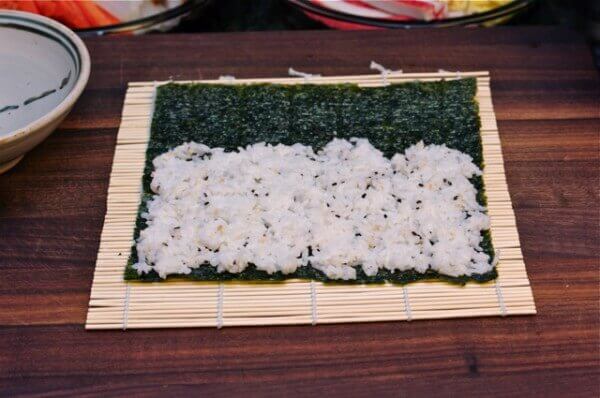 Cách làm kimbap đơn giản, chuẩn vị Hàn Quốc 45 cách làm kimbap đơn giản 2