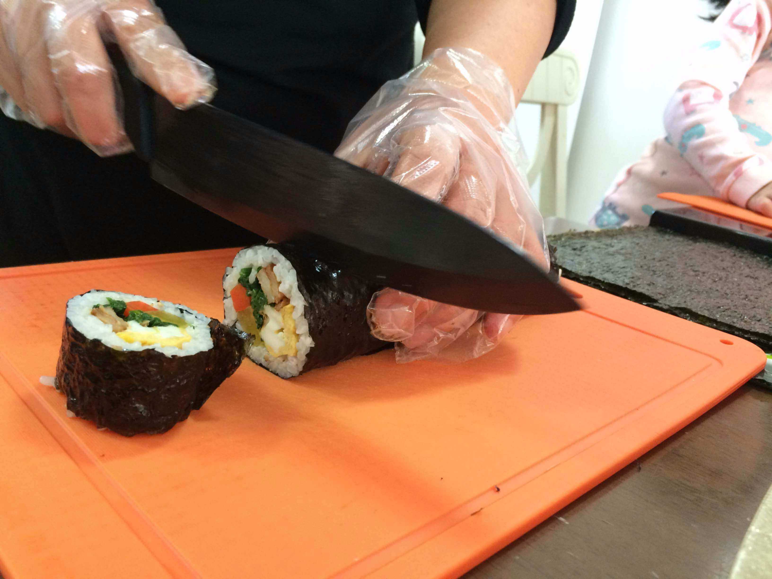 Cách làm kimbap đơn giản, chuẩn vị Hàn Quốc 48 cách làm kimbap đơn giản 5