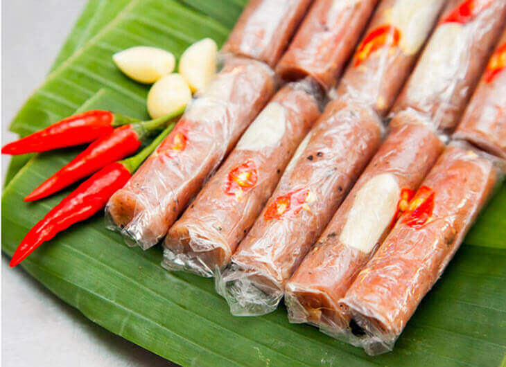 Cách làm nem chua ngon và an toàn dịp Tết 6