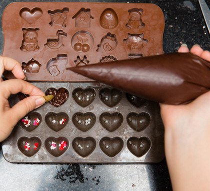Cách làm socola đen tặng người ấy khi mùa valentine về 46 Cách làm socola đen tặng người ấy khi mùa valentine về 18