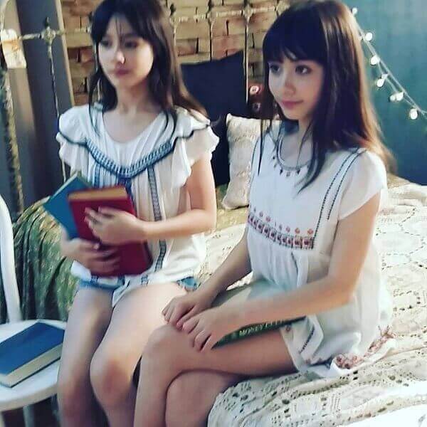 Cặp song sinh cùng trứng nổi tiếng Naomi và Lisa ngày ấy và bây giờ 59 Cặp song sinh cùng trứng nổi tiếng Naomi và Lisa ngày ấy và bây giờ 31
