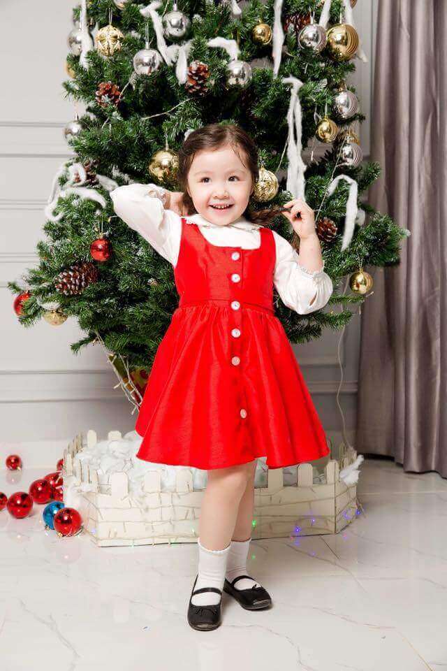 Con gái Elly Trần hóa thân thành "Cháu gái ông già Noel" 44 Con gái Elly Trần hóa thân thành "Cháu gái ông già Noel" 16