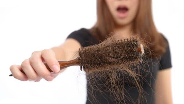 ‘Điểm mặt’ những nguyên nhân gây rụng tóc ở nữ giới 33 nguyên nhân gây rụng tóc ở nữ giới