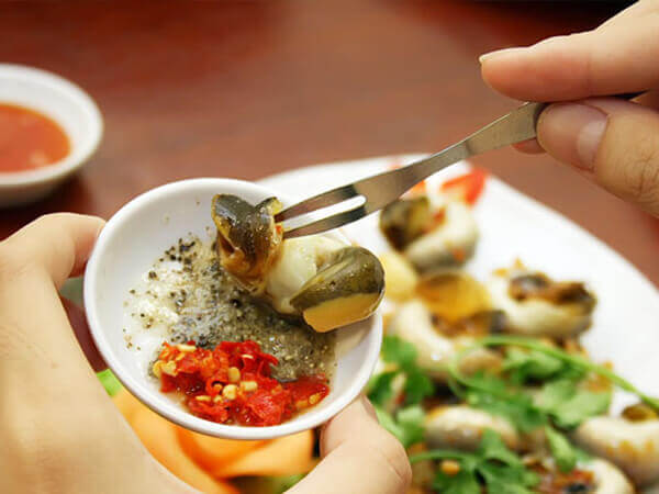 B&agrave; bầu c&oacute; n&ecirc;n ăn ốc 
