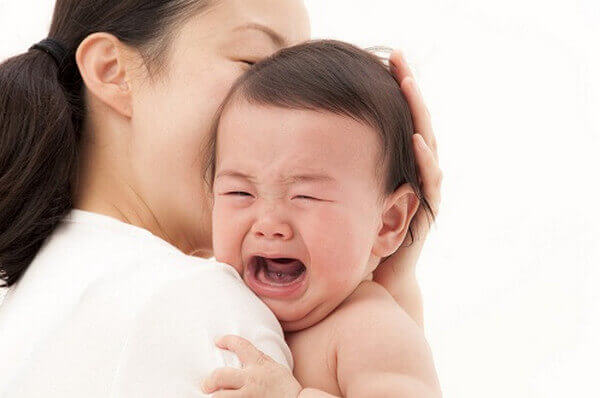 Giúp mẹ trả lời câu hỏi: Trẻ khóc đêm phải làm sao? 35 Giúp mẹ trả lời câu hỏi: Trẻ khóc đêm phải làm sao? 7