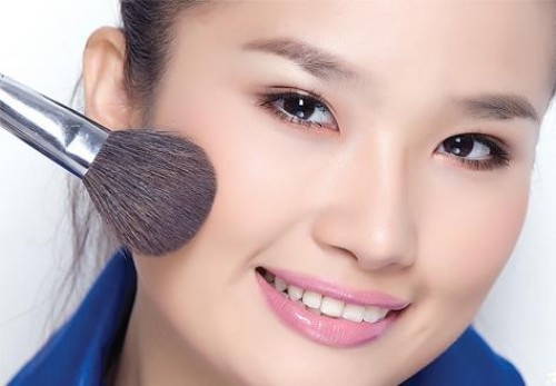 Gợi ý cách trang điểm tự nhiên đi dự tiệc ngày và đêm 44 Gợi ý cách trang điểm tự nhiên đi dự tiệc ngày và đêm 16