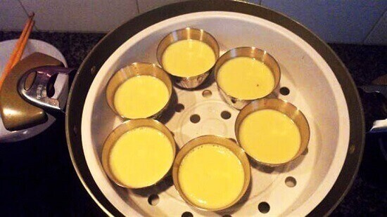Vào bếp với cách làm bánh flan bằng nồi cơm điện ngay nào! 48 Vào bếp với cách làm bánh flan bằng nồi cơm điện ngay nào! 20