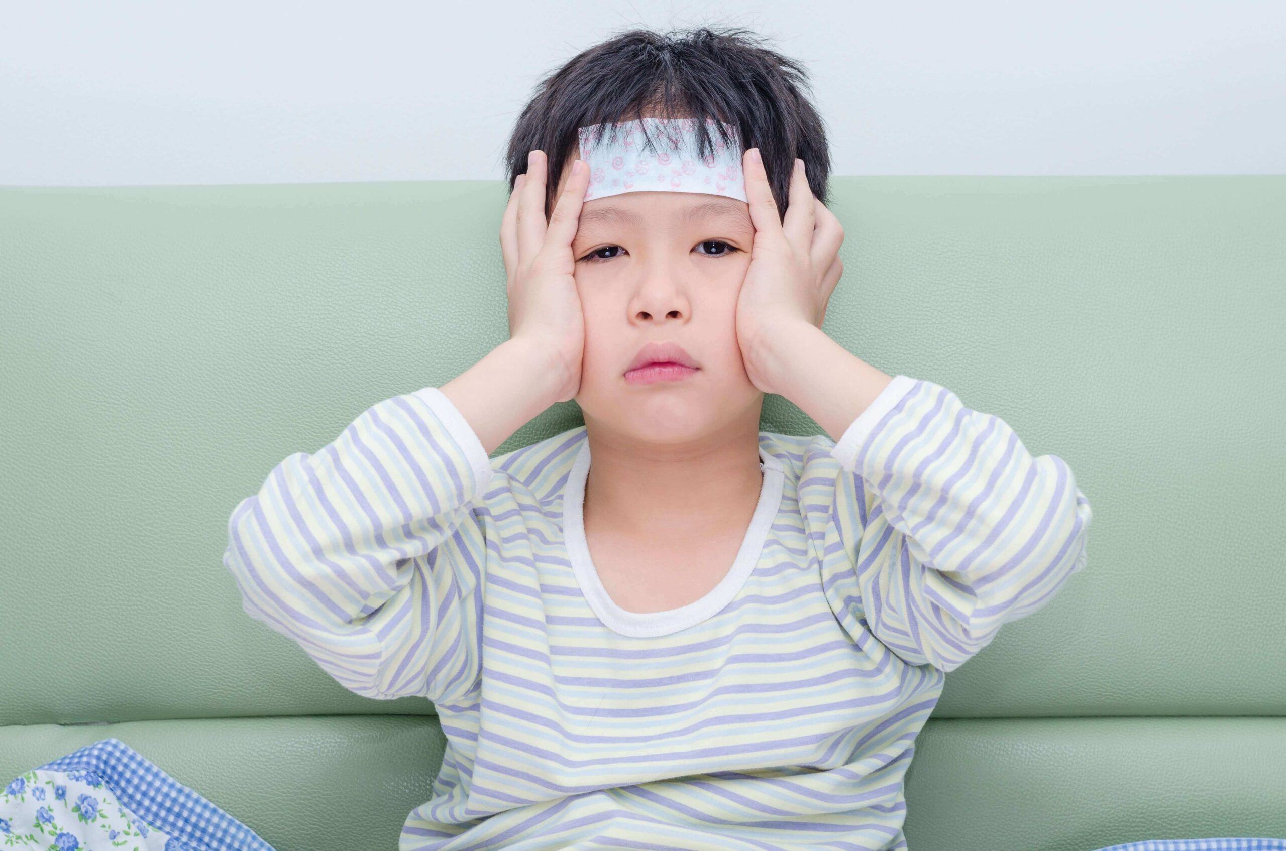 Bệnh tay chân miệng ở trẻ em nguy hiểm đến mức nào? 40 bệnh tay chân miệng 3