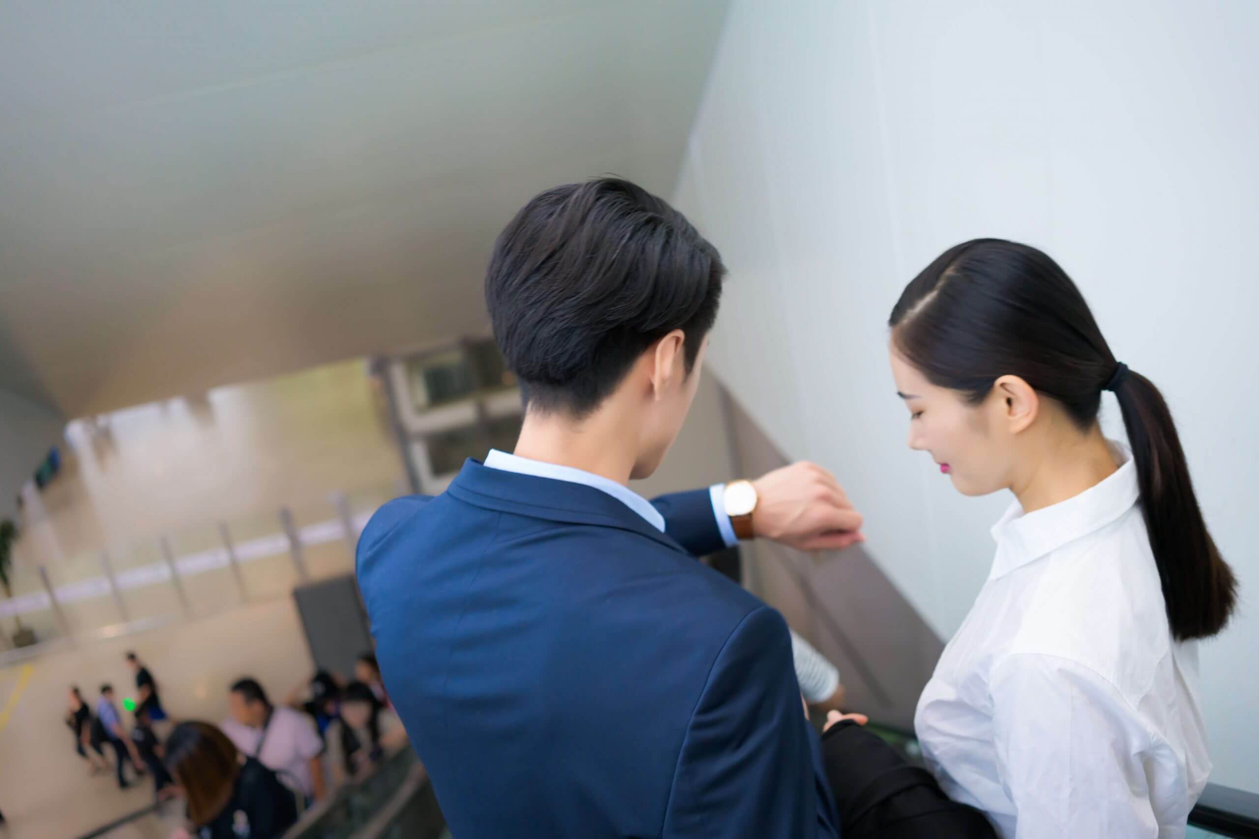 Làm sao để giữ lửa hôn nhân khi chồng đi công tác dài ngày? 37 người thứ 3