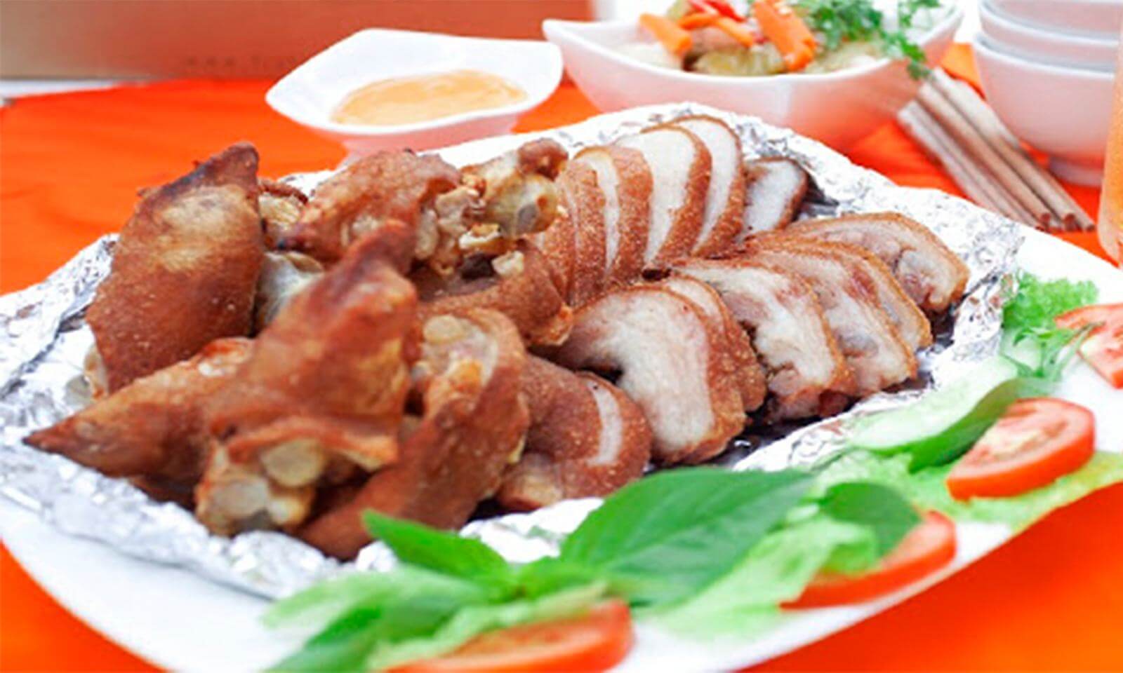 Gợi ý mâm cơm gia đình ngày nghỉ lễ 30/4 - 1/5 34 chân giò chiên giòn