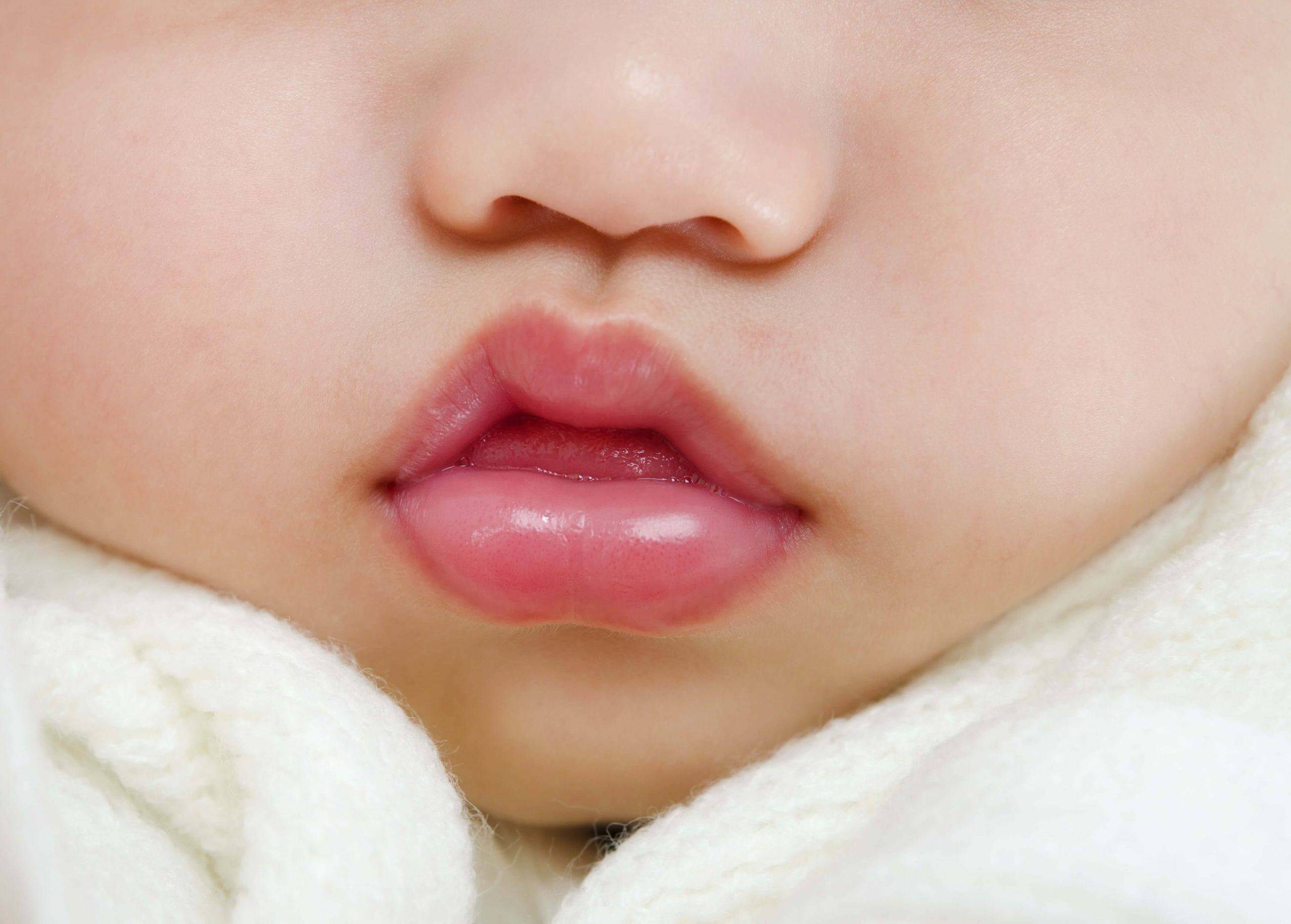 Mẹo nuôi con xinh đẹp ngay từ nhỏ, mẹ có con gái không nên bỏ qua 41 mẹo nuôi con môi hồng
