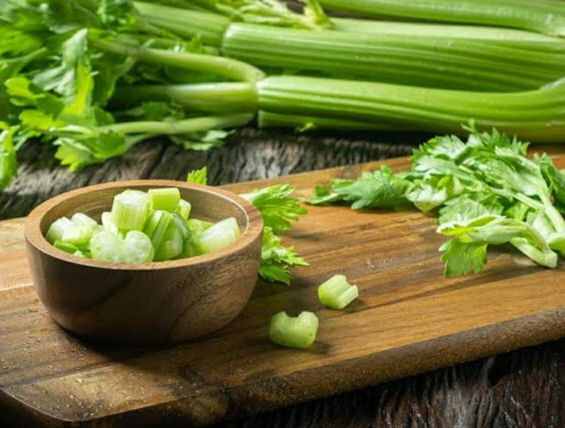 Đừng bỏ cách làm 3 món ăn cần tây vừa ngon, vừa bổ này mẹ nhé! 36 món ăn cần tây