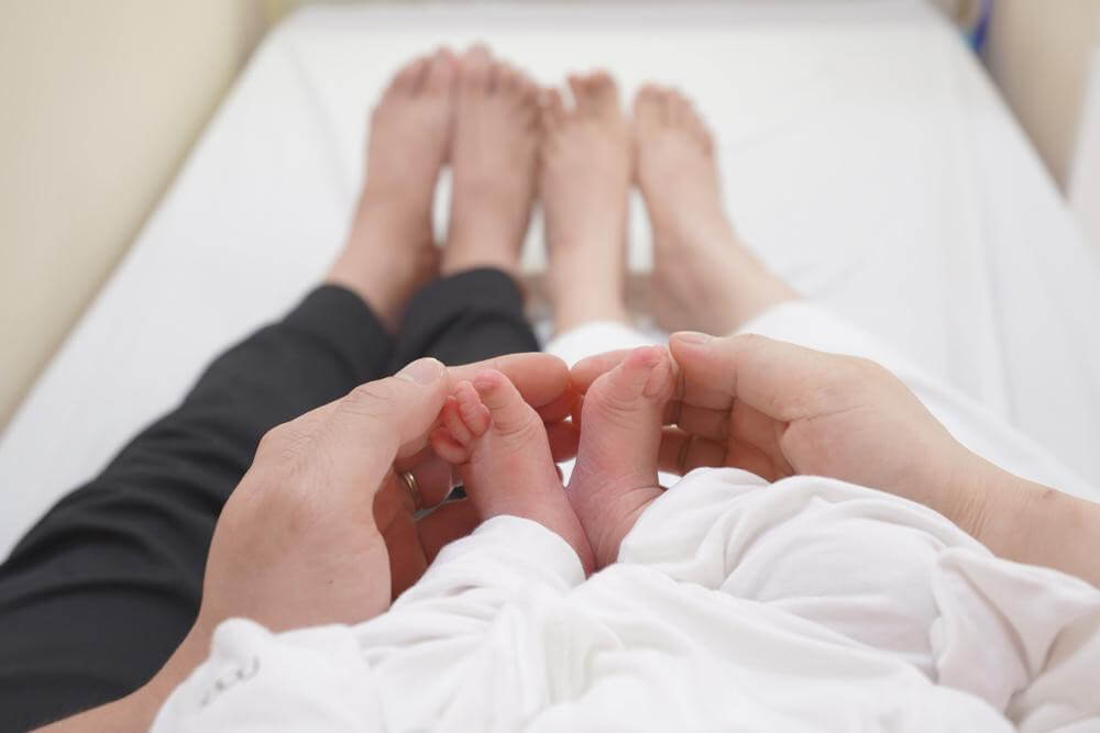 Kỳ tích của kỳ tích: Chuyện người mẹ ung thư 4 lần sảy thai, sinh con vẹn tròn 40 em bé