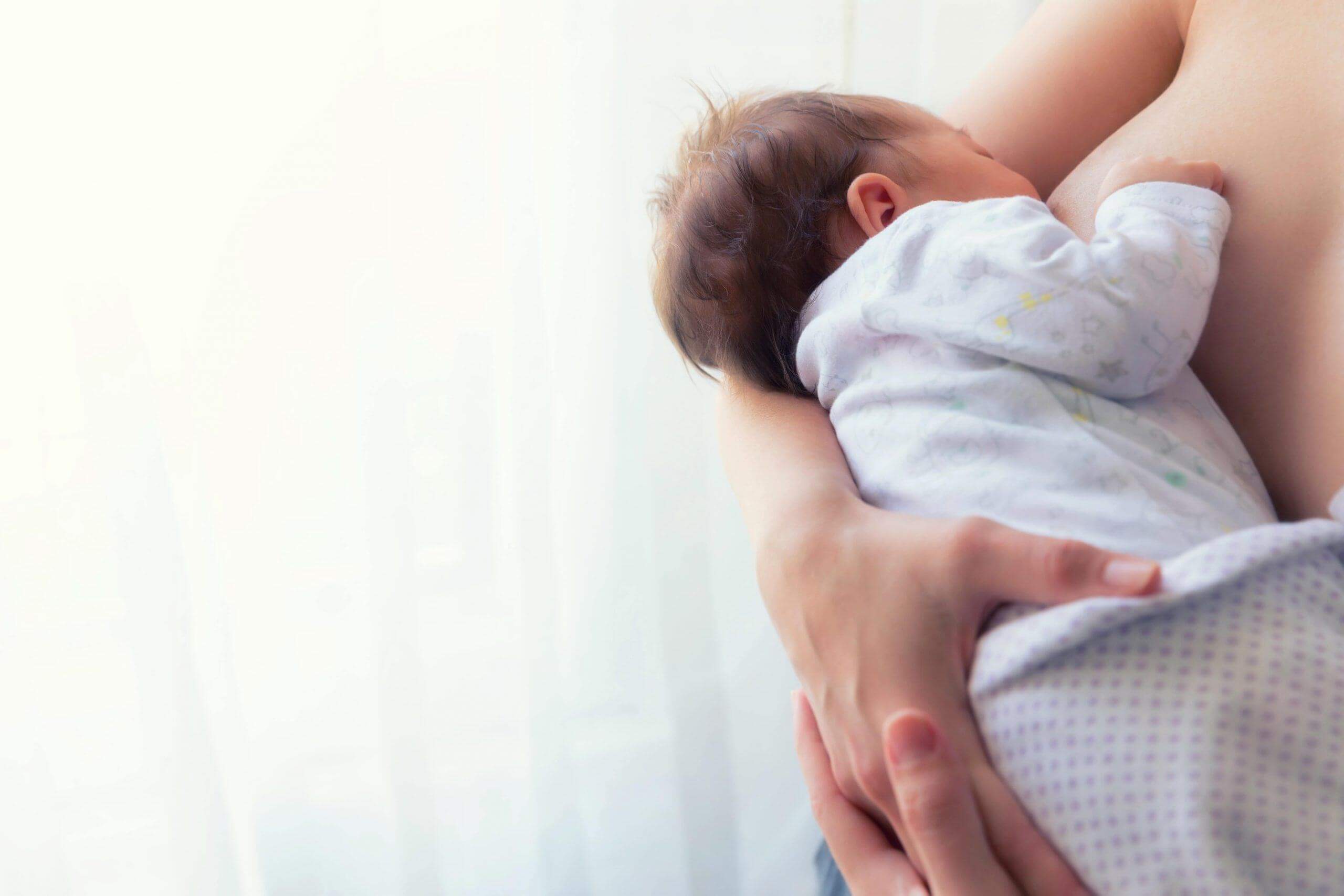 hệ vi sinh của trẻ sinh mổ