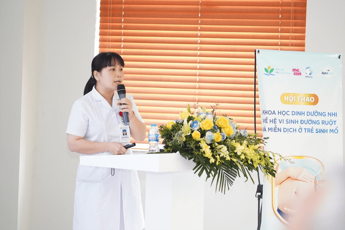 Giải pháp nào cho hệ miễn dịch “yếu ớt” của trẻ chào đời bằng phương pháp mổ đẻ? 38 hệ vi sinh trẻ sinh mổ