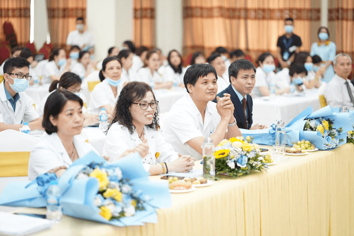 Trẻ sinh mổ vẫn còn nhiều cơ hội cải thiện hệ miễn dịch thông qua chế độ dinh dưỡng khoa học 38 hệ vi sinh trẻ sinh mổ