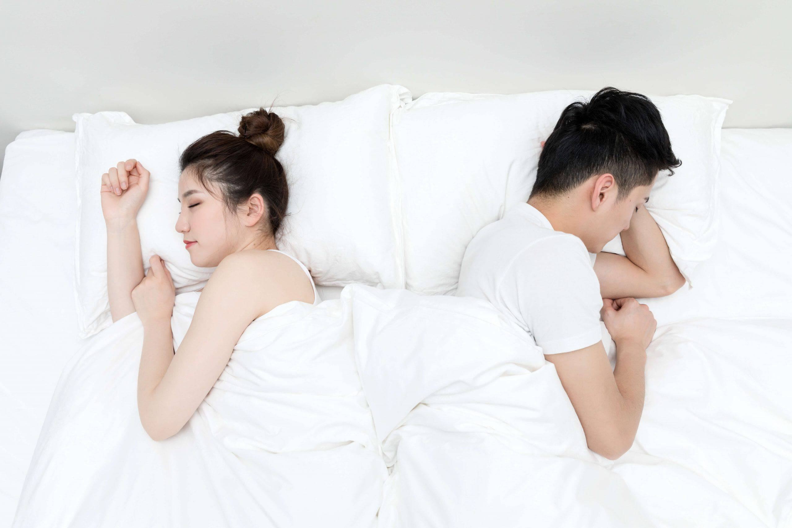 Vợ chồng ngủ riêng giúp hôn nhân thêm hạnh phúc? 36 vợ chồng ngủ riêng