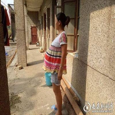 Bà mẹ lập kỷ lục thế giới vì chửa trâu 17 tháng 5