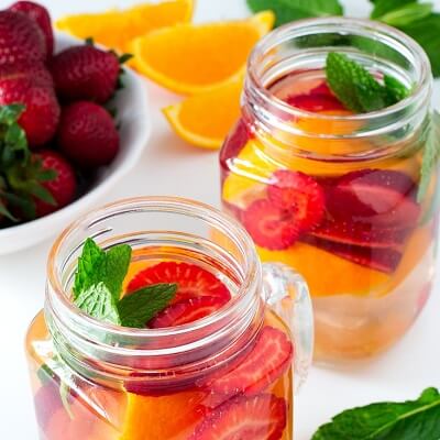 Dưỡng da trắng sáng bằng 4 loại nước detox 3